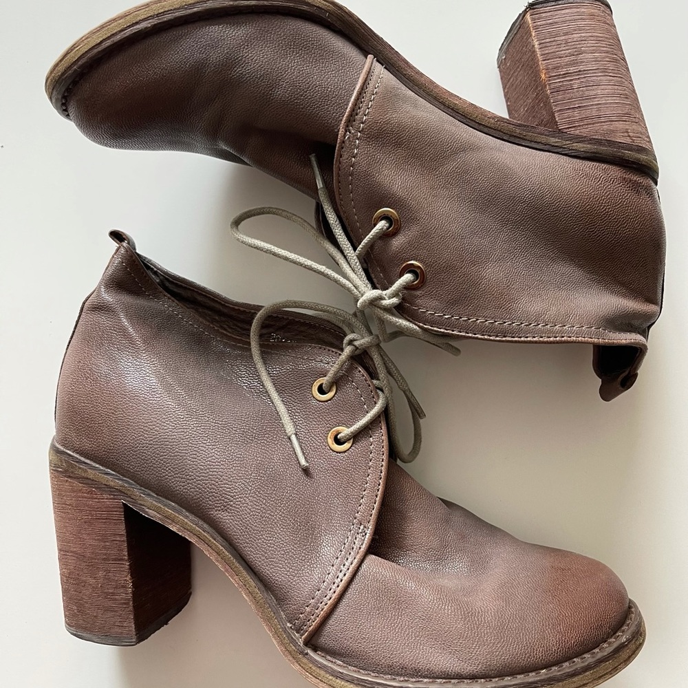 Ibiza by Jeffrey Campbell Grey bootie size 10
